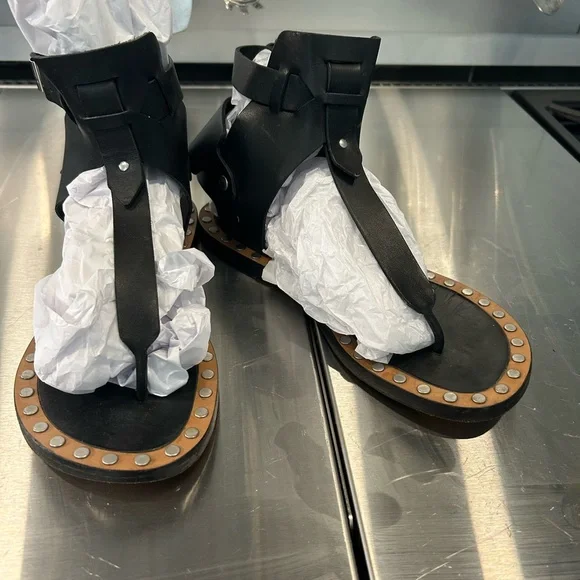 Isabel Marant Black Leather Studded Gladiator Sandals - Picture 3 of 6